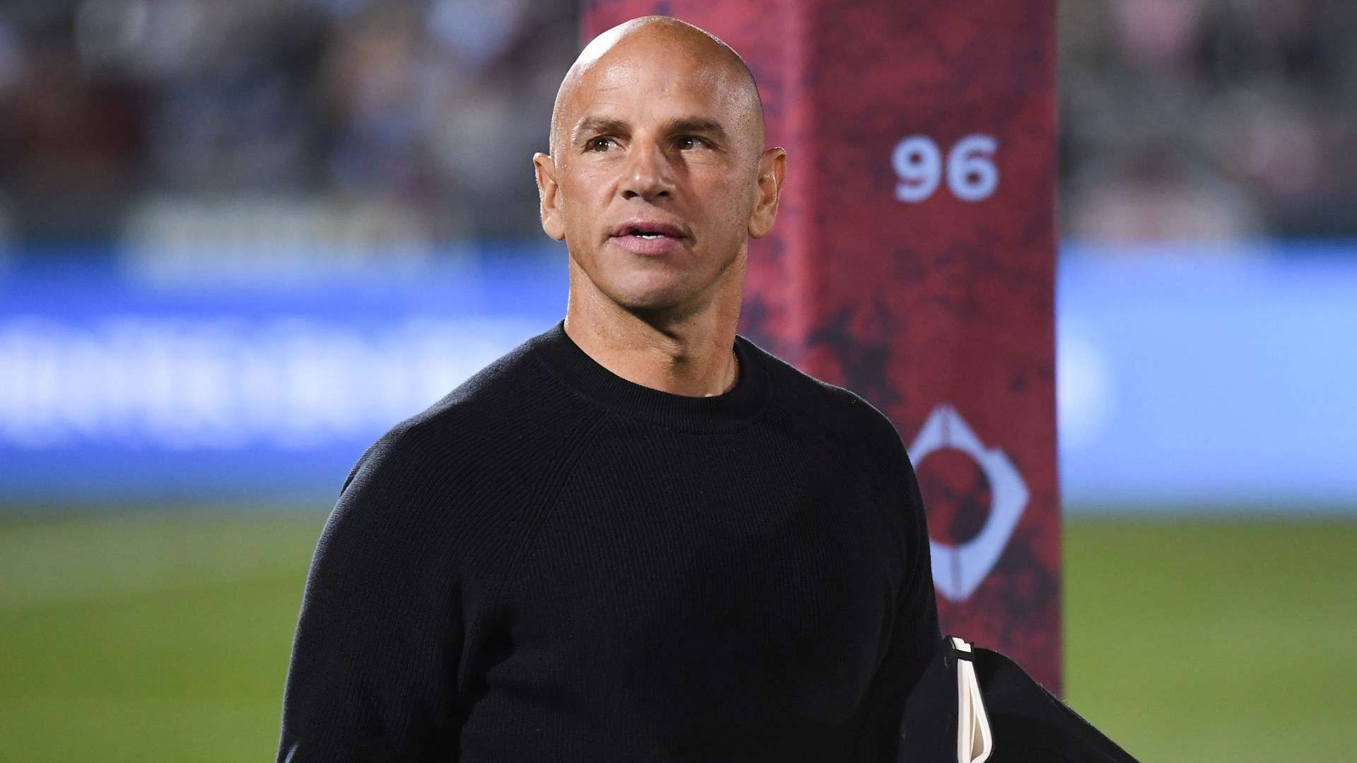 频频撕开对 频频撕开对