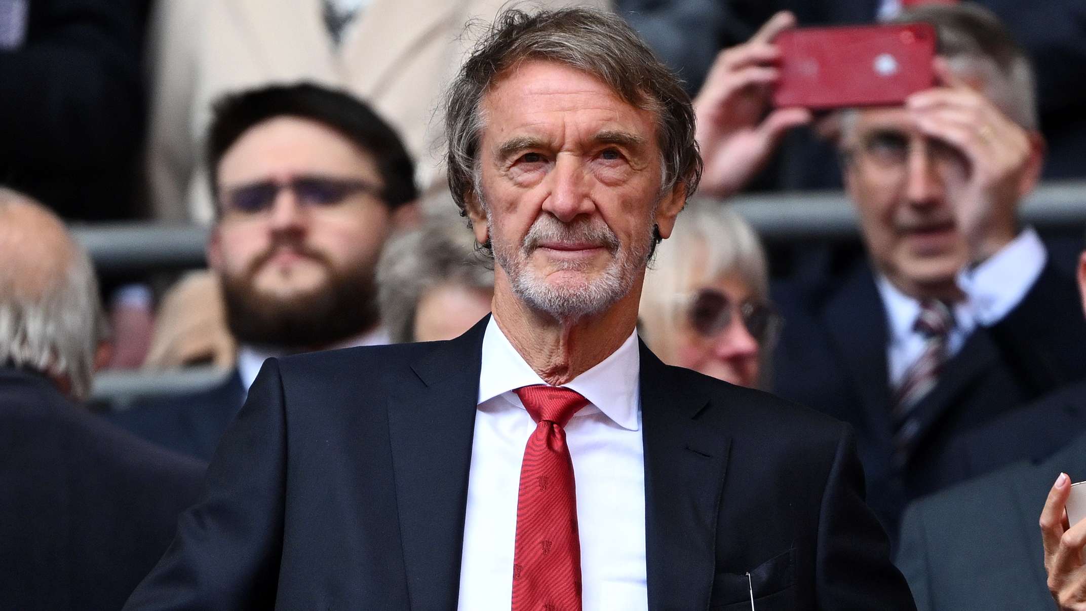 青岛队试图 青岛队试图